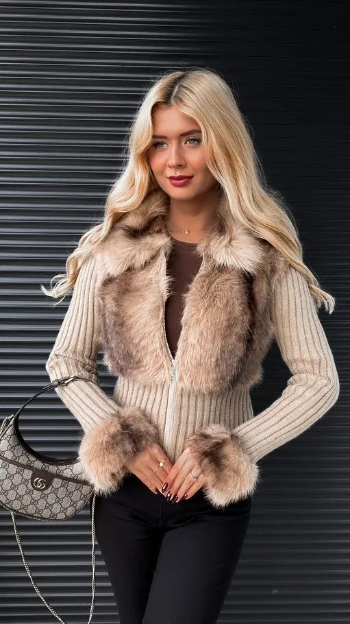 Modny sweter z wiskozy z futerkiem zapinany na zamek BEŻOWY - R298C