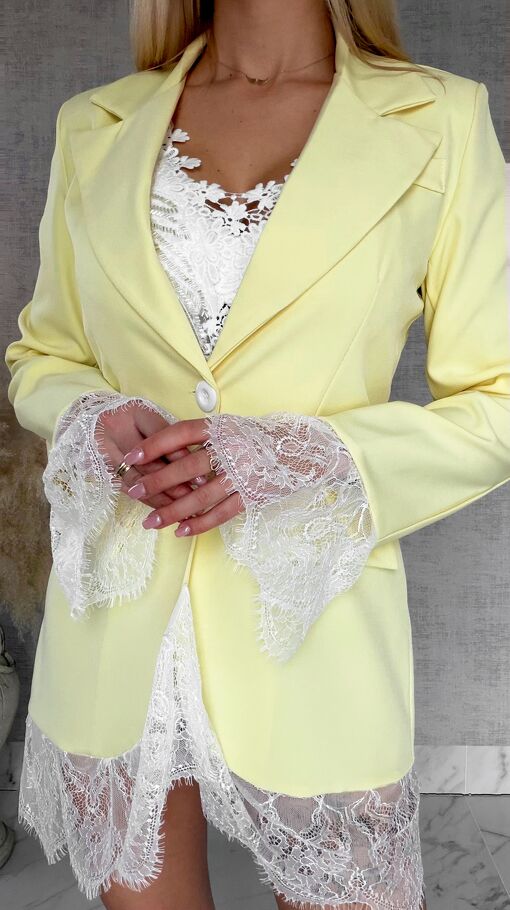 Elegancka cytrynowa marynarka wykończona koronką ONE SIZE - R899A
