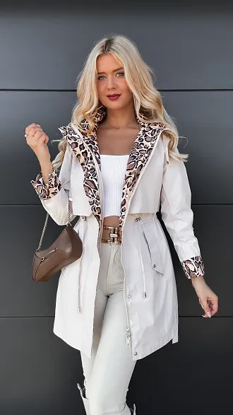 Kurtka PARKA w kolorze ecru zdobiona wzorem pantery - R066