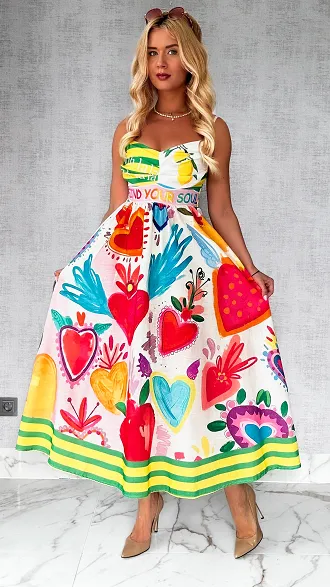 Letnia maxi sukienka w kolorowe serca ONE SIZE - P798