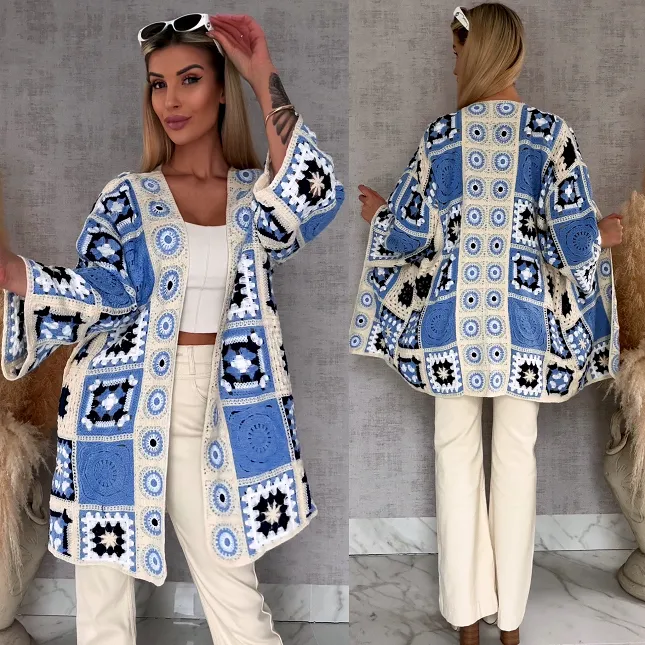 Wiosenna szydełkowa narzutka ONE SIZE jasno niebieska - R645D