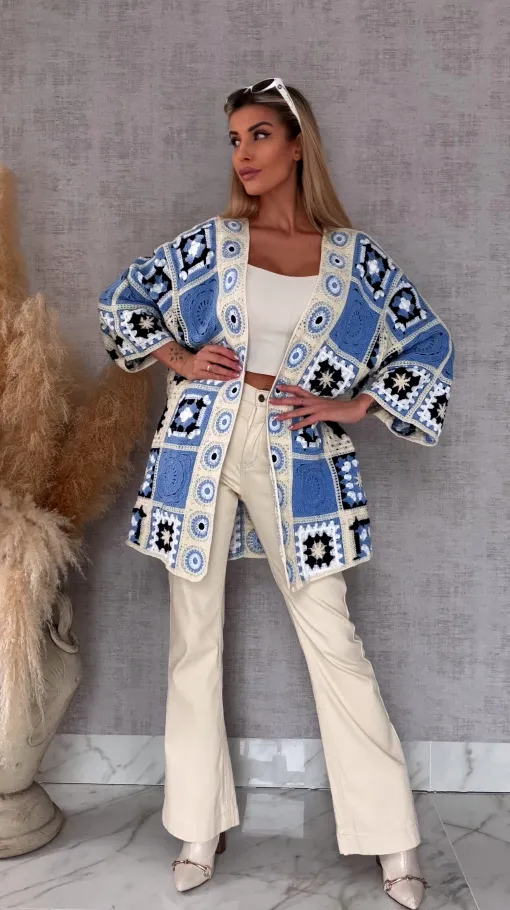 Wiosenna szydełkowa narzutka ONE SIZE jasno niebieska - R645D