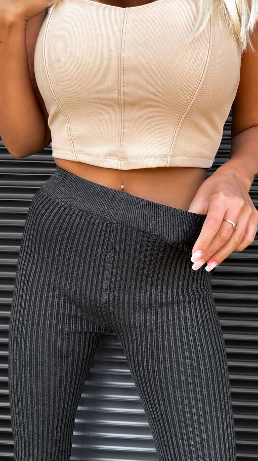 Elastyczne spodnie leginsy w prążki ONE SIZE black - S478