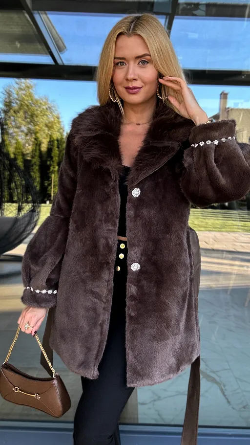 Ekskluzywne czekoladowe futerko GLAMUR zdobione kryształkami - R326B