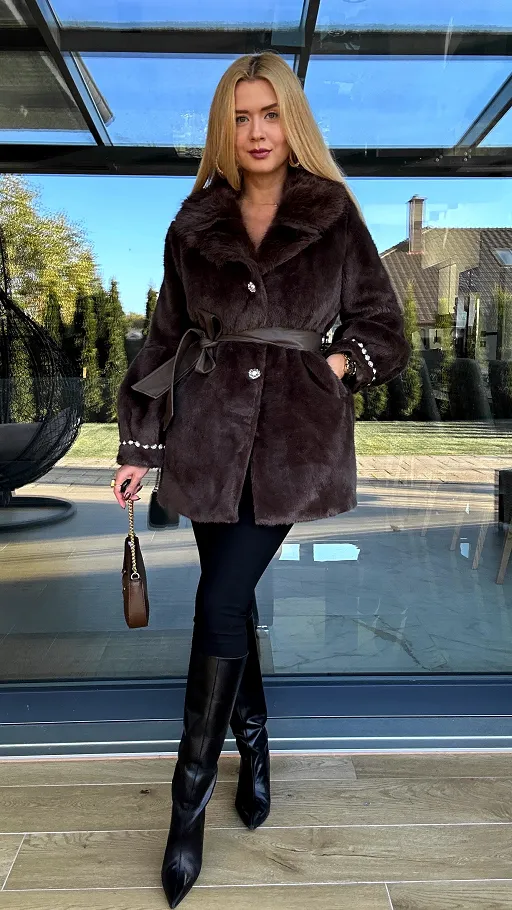 Ekskluzywne czekoladowe futerko GLAMUR zdobione kryształkami - R326B