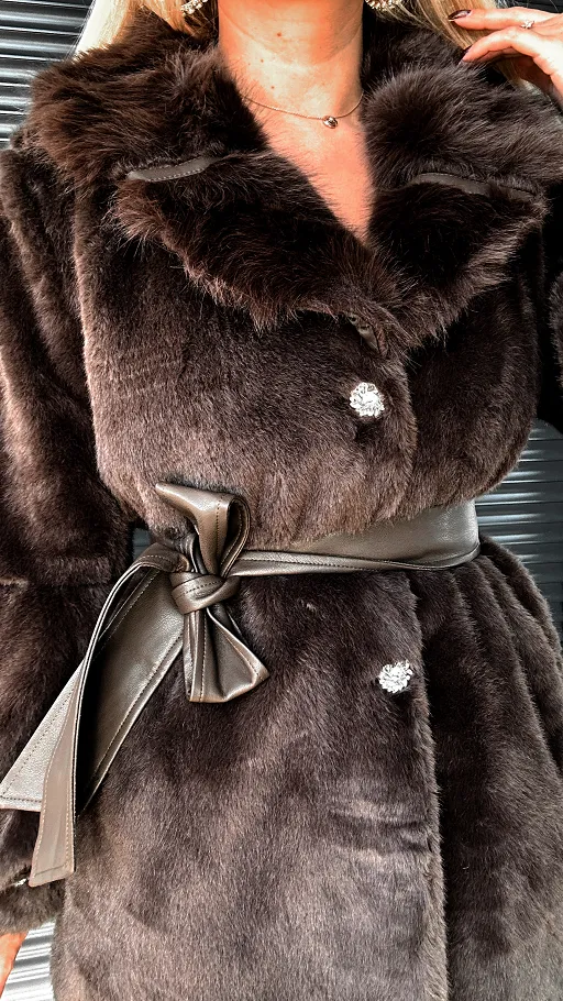 Ekskluzywne czekoladowe futerko GLAMUR zdobione kryształkami - R326B