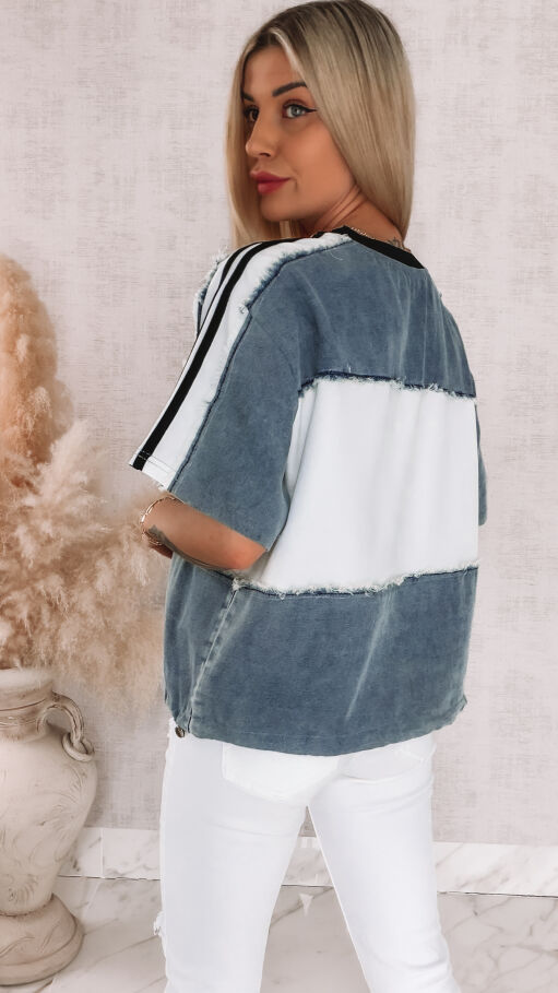 Luźna bluzka jeansowa z białymi wstawkami ONE SIZE - R876