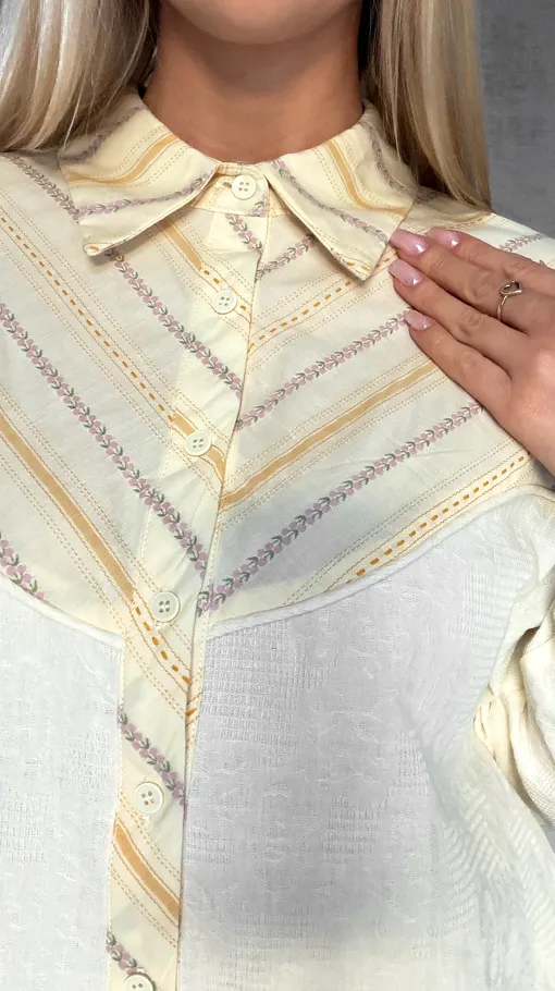 Wyjątkowa wiosenna koszula z frędzlami ONE SIZE pastelowy żółty - R427