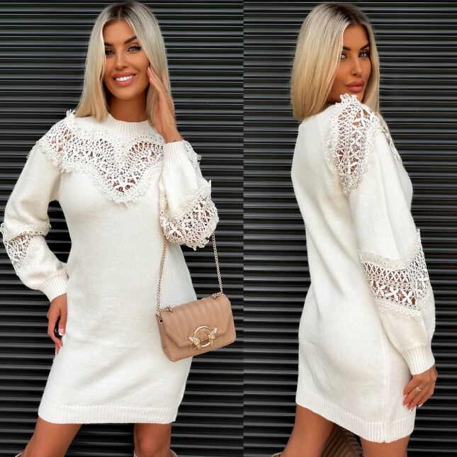 Piękna dzianinowa sukienka ECRU zdobiona gipiurą ONE SIZE - S379