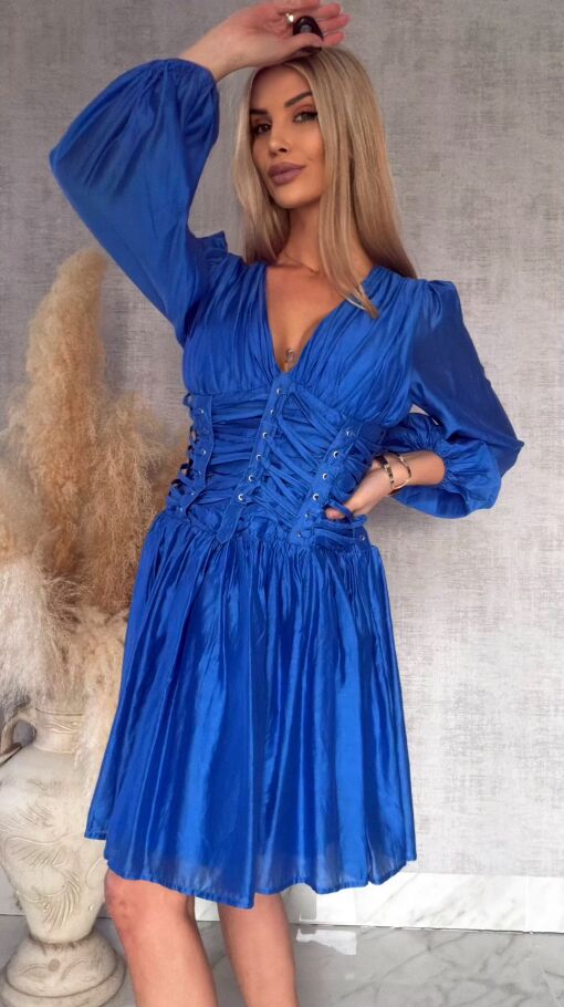 Niebieska sukienka z szerokim wiązanym pasem - P159A