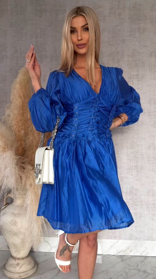 Niebieska sukienka z szerokim wiązanym pasem - P159A