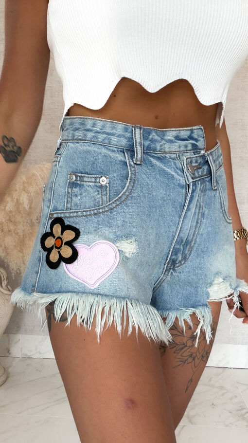 Klasyczne szorty jeansowe z serduszkiem BLUE JEANS - S079