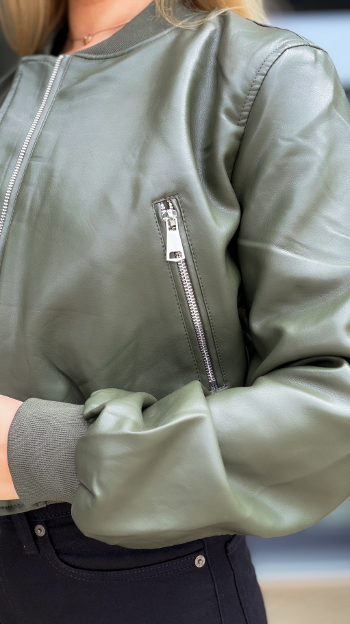 Oryginalna kurtka bomberka z eko skóry KHAKI - R167A