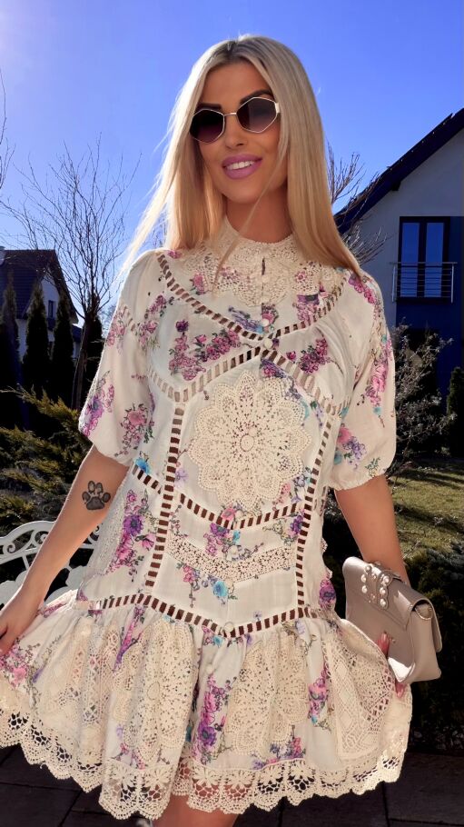 Oryginalna sukienka z koronkami w malowane kwiaty LEN i BAWEŁNA - R770