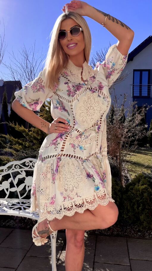 Oryginalna sukienka z koronkami w malowane kwiaty LEN i BAWEŁNA - R770