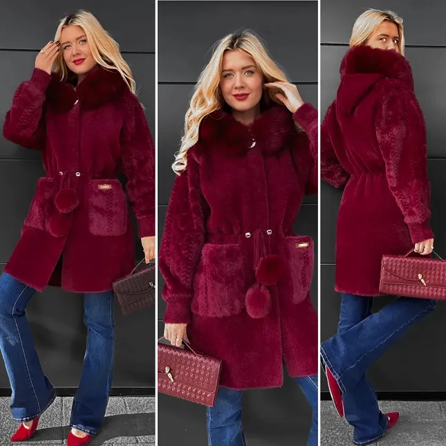 Bordowy wełniany płaszcz ALPAKA z kapturem i futerkiem ONE SIZE - R118