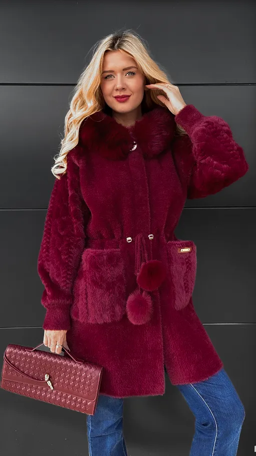 Bordowy wełniany płaszcz ALPAKA z kapturem i futerkiem ONE SIZE - R118