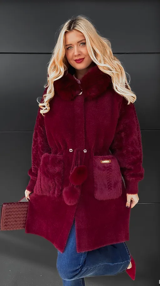 Bordowy wełniany płaszcz ALPAKA z kapturem i futerkiem ONE SIZE - R118
