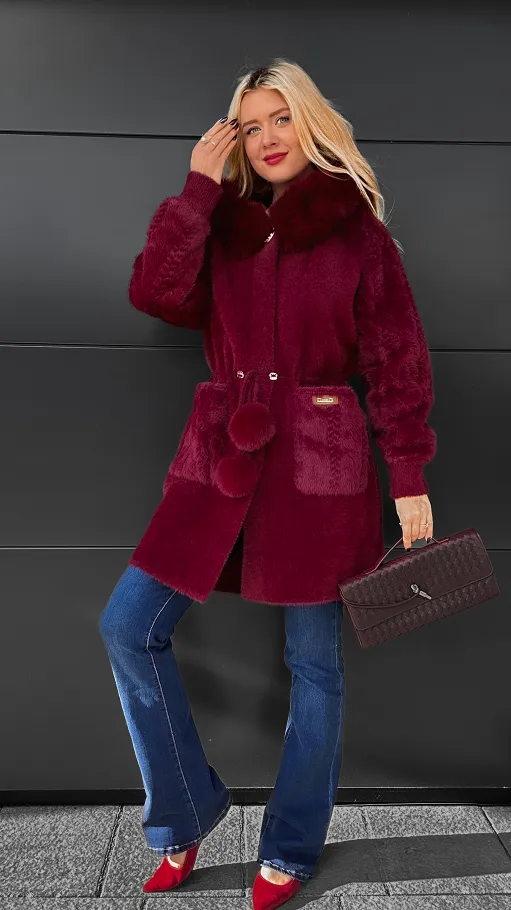 Bordowy wełniany płaszcz ALPAKA z kapturem i futerkiem ONE SIZE - R118