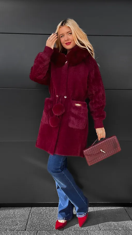 Bordowy wełniany płaszcz ALPAKA z kapturem i futerkiem ONE SIZE - R118