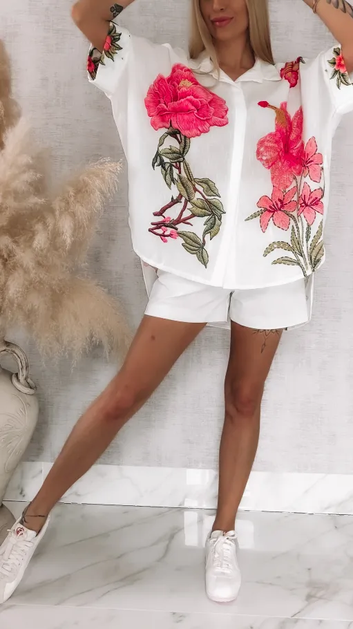 Asymetryczna lniana koszula w różowe kwiaty ONE SIZE biała - R944