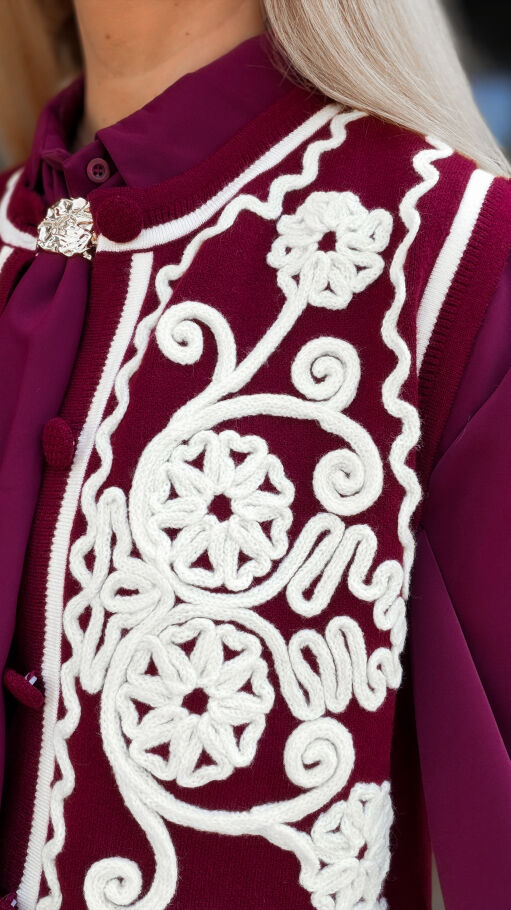 Elegancka bordowa kamizelka z kontrastowym wzorem ONE SIZE - R100