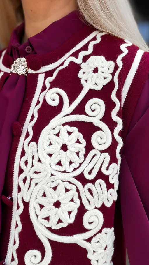 Elegancka bordowa kamizelka z kontrastowym wzorem ONE SIZE - R100
