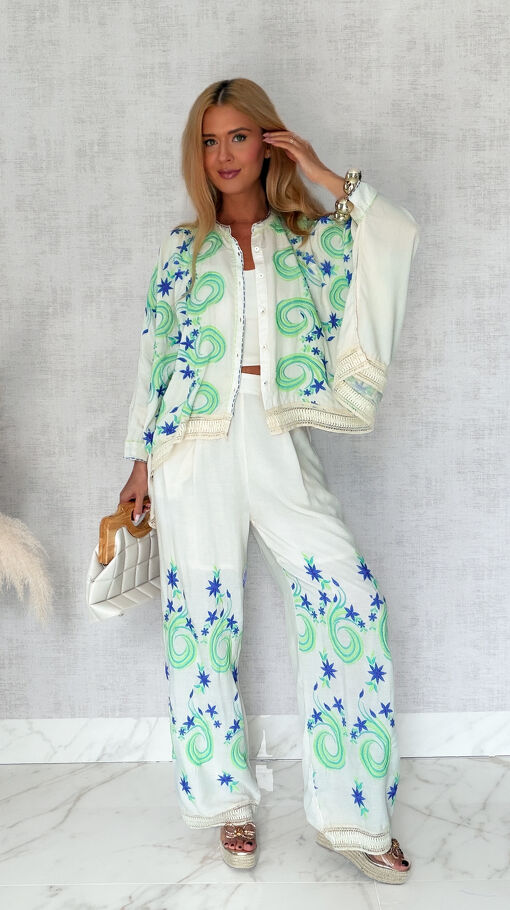 Luźny boho komplet ecru z kolorowymi haftami NARZUTKA + spodnie - S245