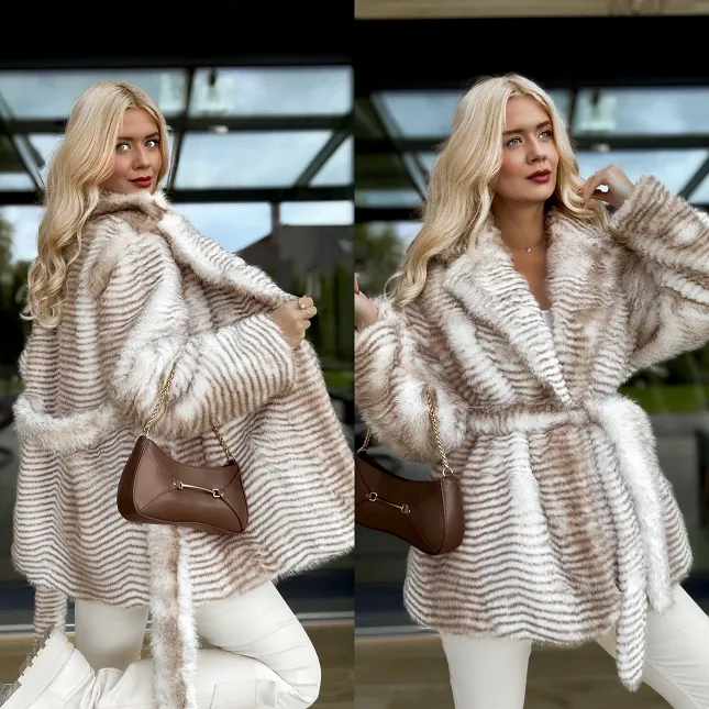 Efektowne beżowe futro OMBRE w paski z wiązaniem - R124A