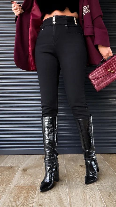 Czarne elastyczne spodnie jeansowe MOM FIT złote guziki - R240