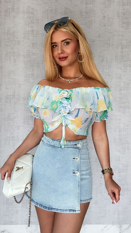 Elastyczne jeansowe spódnico-spodenki z guzikami jasny JEANS - P531A