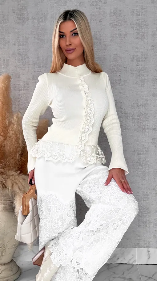 Świetna dzianinowy bluzka z koronką i dzwonami ONE SIZE ecru - R730