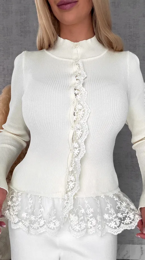 Świetna dzianinowy bluzka z koronką i dzwonami ONE SIZE ecru - R730
