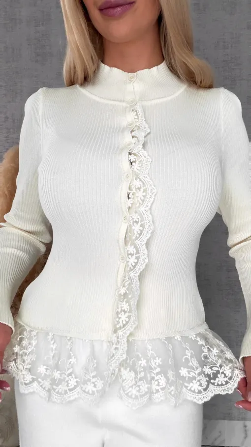 Świetna dzianinowy bluzka z koronką i dzwonami ONE SIZE ecru - R730