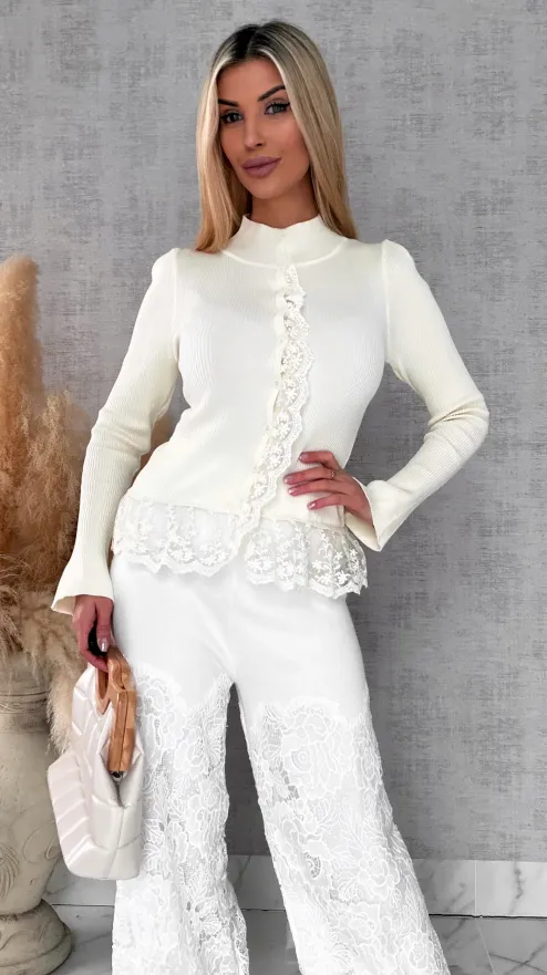 Świetna dzianinowy bluzka z koronką i dzwonami ONE SIZE ecru - R730