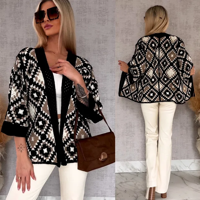 Modna oryginalna szydełkowa narzutka ONE SIZE czarno beżowa - R692A
