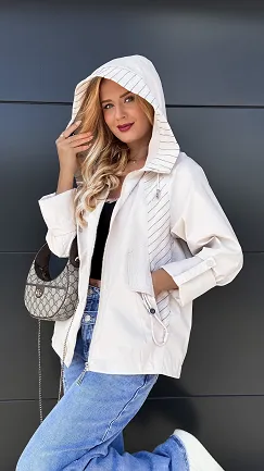 Klasyczna kurtka przejściowa PARKA w kolorze jasno beżowym - R047