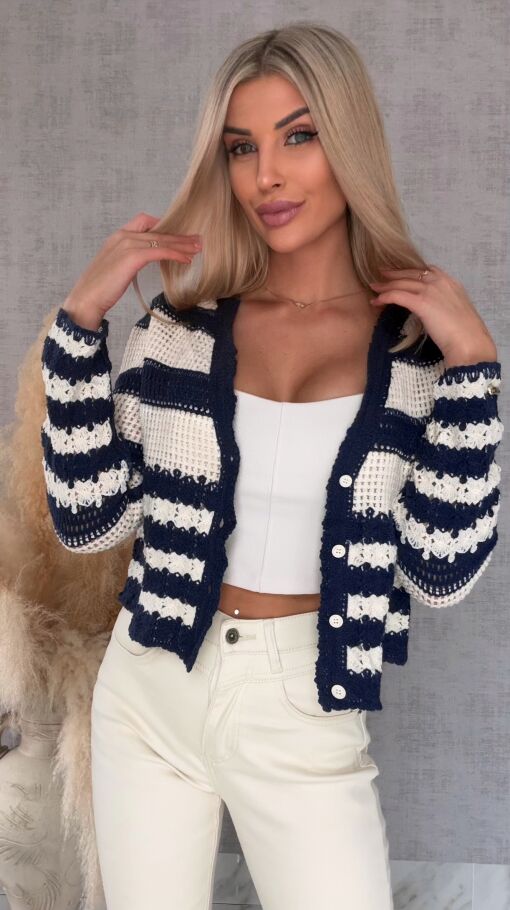 Szydełkowy sweter zapinany na guziki z granatem ONE SIZE - R745