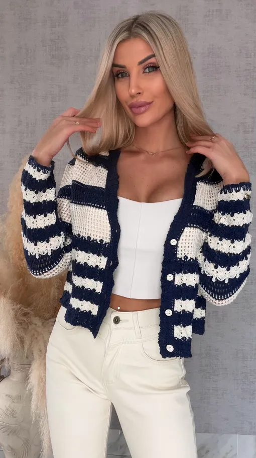 Szydełkowy sweter zapinany na guziki z granatem ONE SIZE - R745