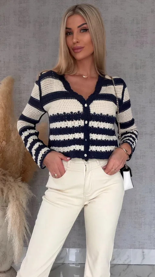 Szydełkowy sweter zapinany na guziki z granatem ONE SIZE - R745