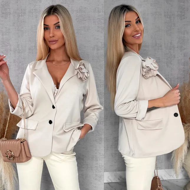 Wygodna masełkowa marynarka z różą BEŻOWA one size - R556A