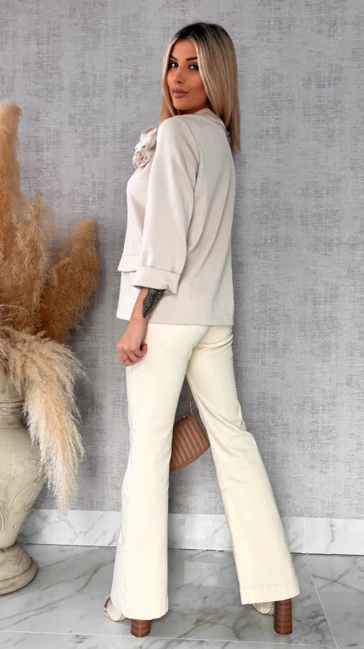 Wygodna masełkowa marynarka z różą BEŻOWA one size - R556A