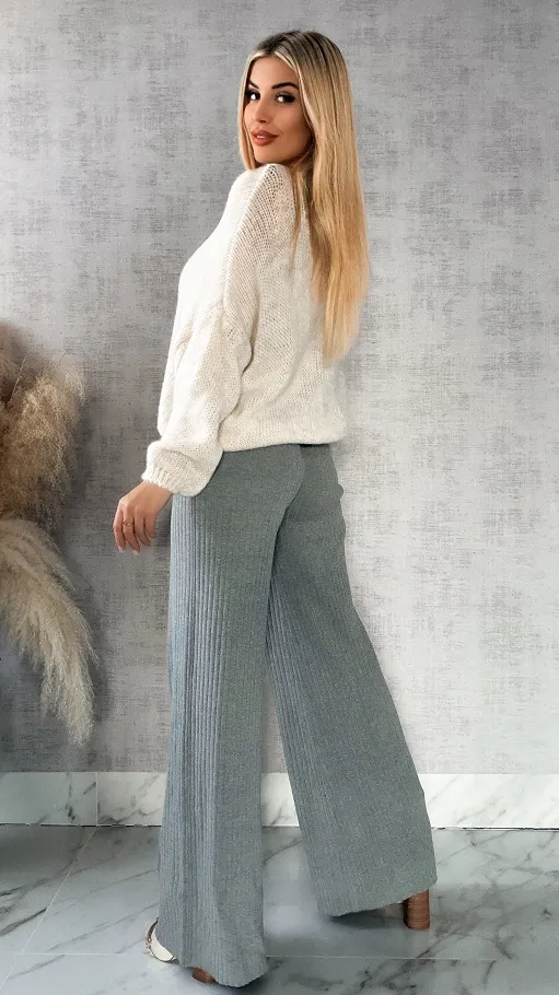 Lekki puszysty sweter na guziki JASNY BEŻ - P148A