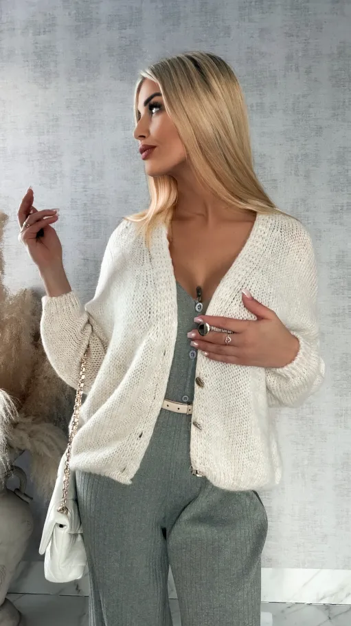 Lekki puszysty sweter na guziki JASNY BEŻ - P148A