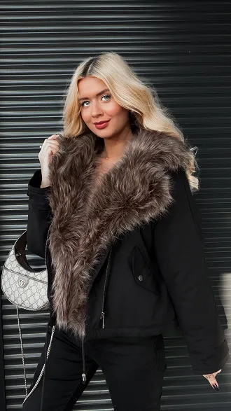 Czarna bawełniana ocieplana kurtka zimowa z futerkiem ONE SIZE - R207