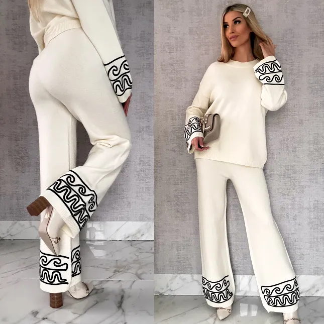 Wiosenny komplet dzianinowy ECRU sweter + spodnie ONE SIZE wiskoza - R656