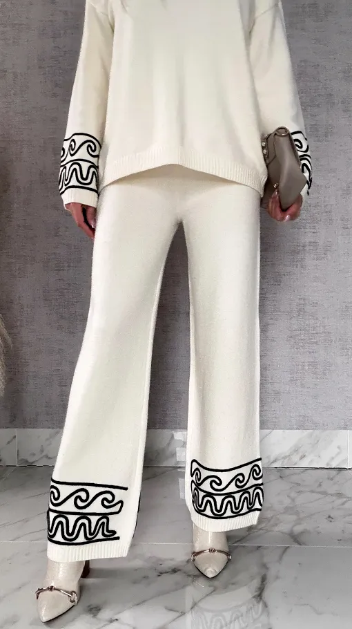 Wiosenny komplet dzianinowy ECRU sweter + spodnie ONE SIZE wiskoza - R656