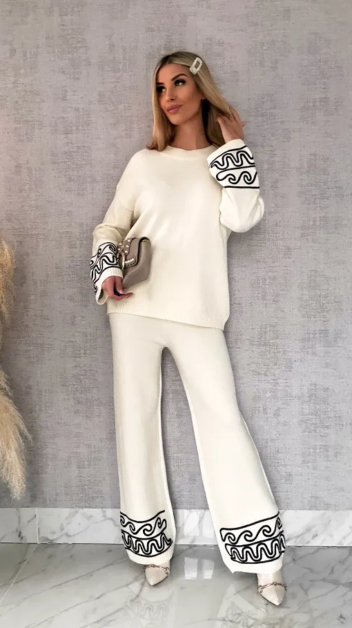 Wiosenny komplet dzianinowy ECRU sweter + spodnie ONE SIZE wiskoza - R656