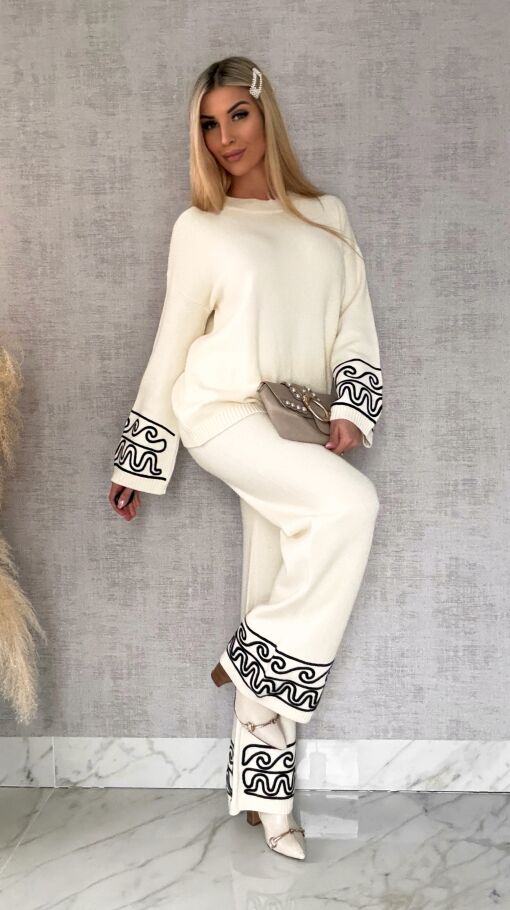 Wiosenny komplet dzianinowy ECRU sweter + spodnie ONE SIZE wiskoza - R656