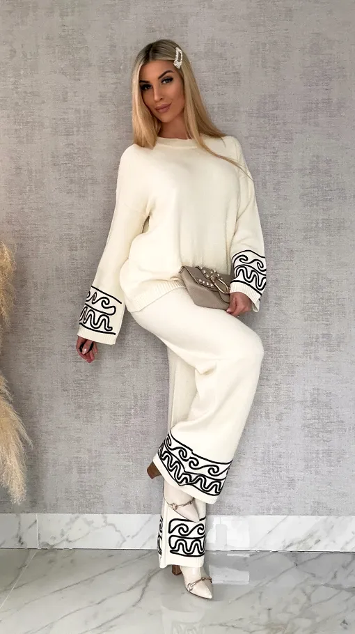 Wiosenny komplet dzianinowy ECRU sweter + spodnie ONE SIZE wiskoza - R656